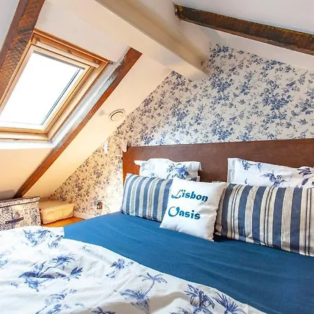 Апартаменты Alfama I, Eco-penthouse With View & French Balcony *