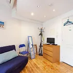 Alfama I, Eco-penthouse With View & French Balcony * Lisboa