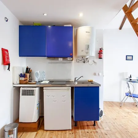 Alfama I, Eco-penthouse With View & French Balcony ליסבון